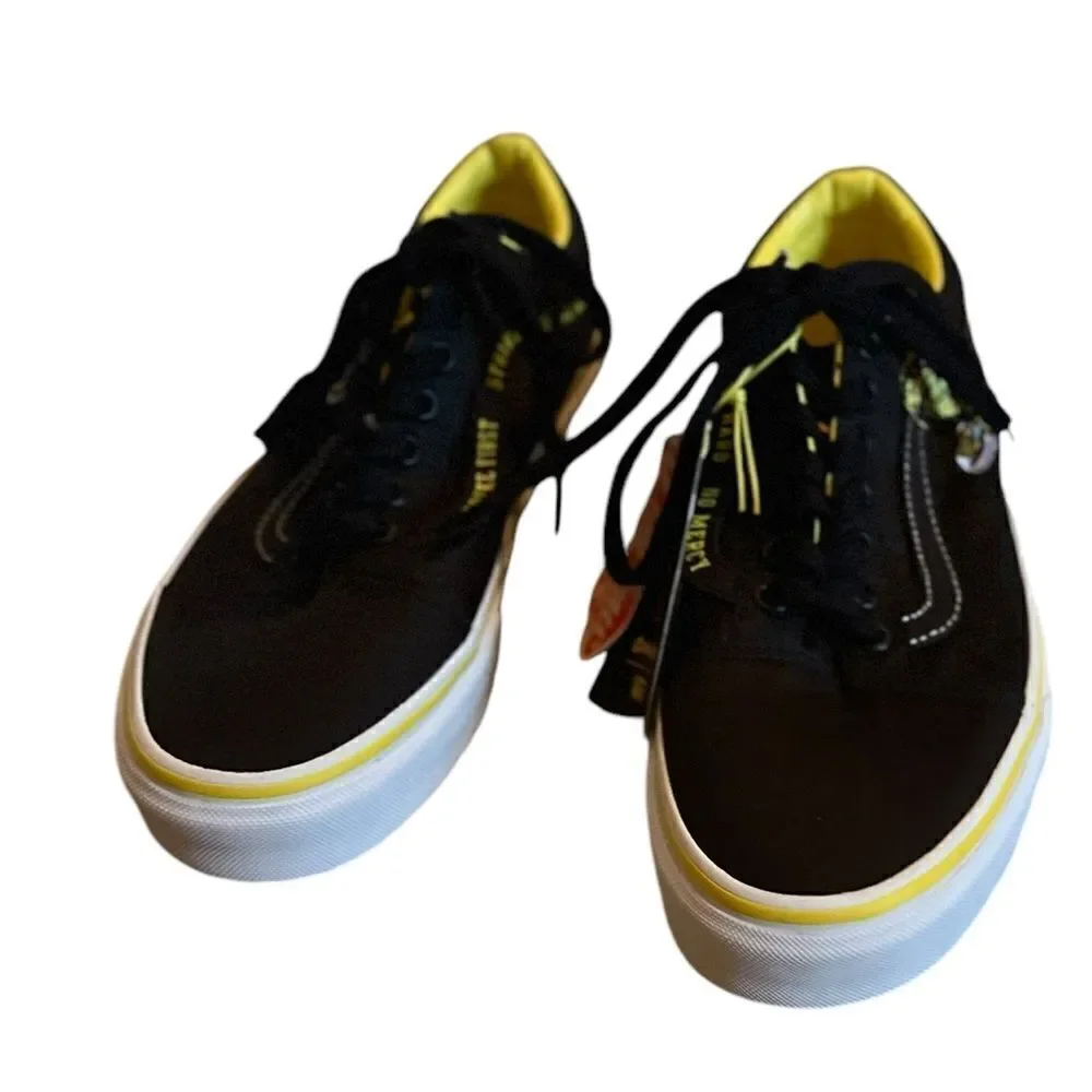 NWT VANs Cobra Kai Old School 🐍 Mens 7.5 Womens 9